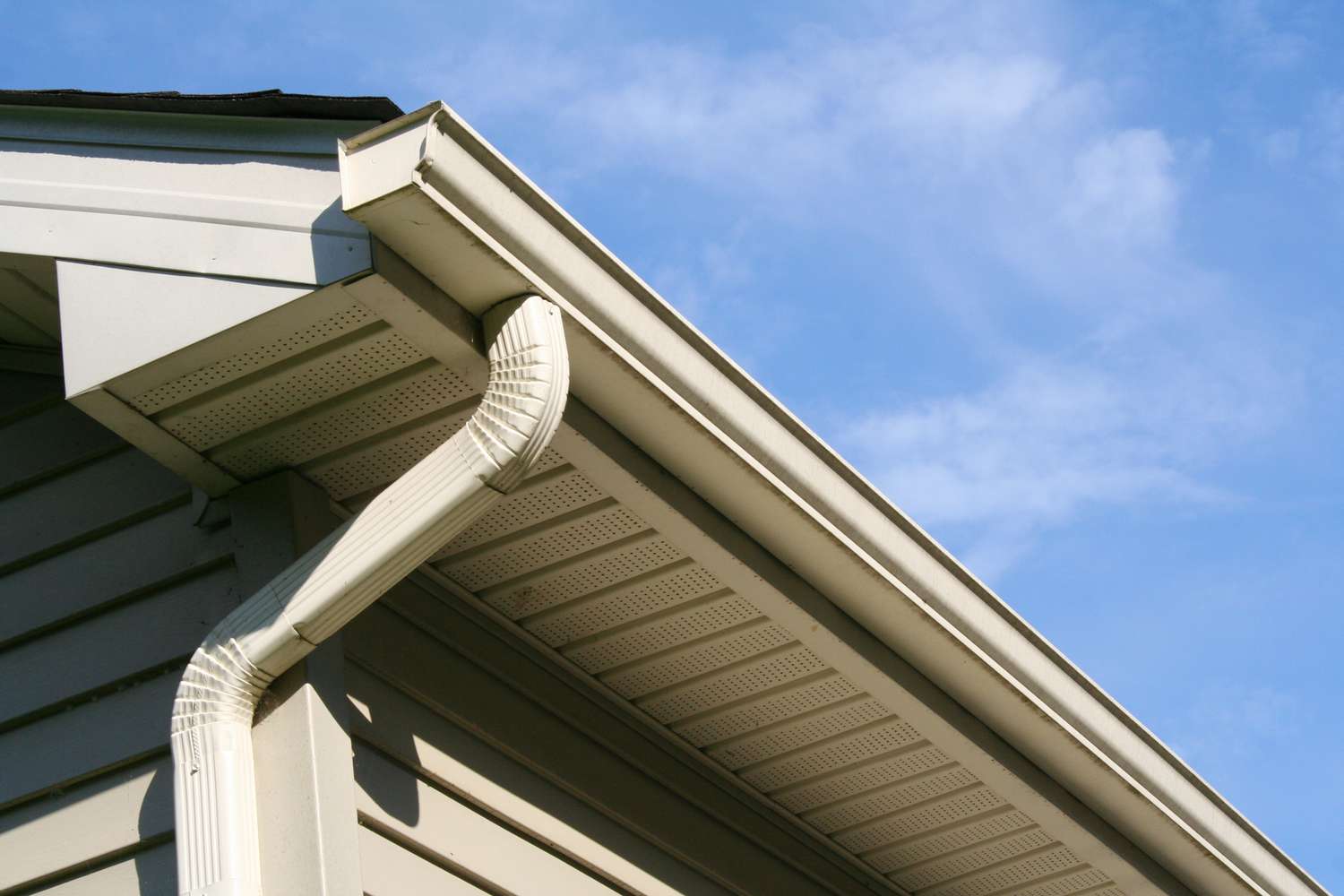 roof with gutter